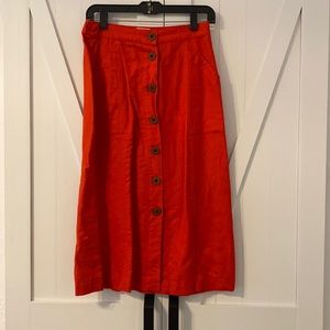 Midi skirt with buttons